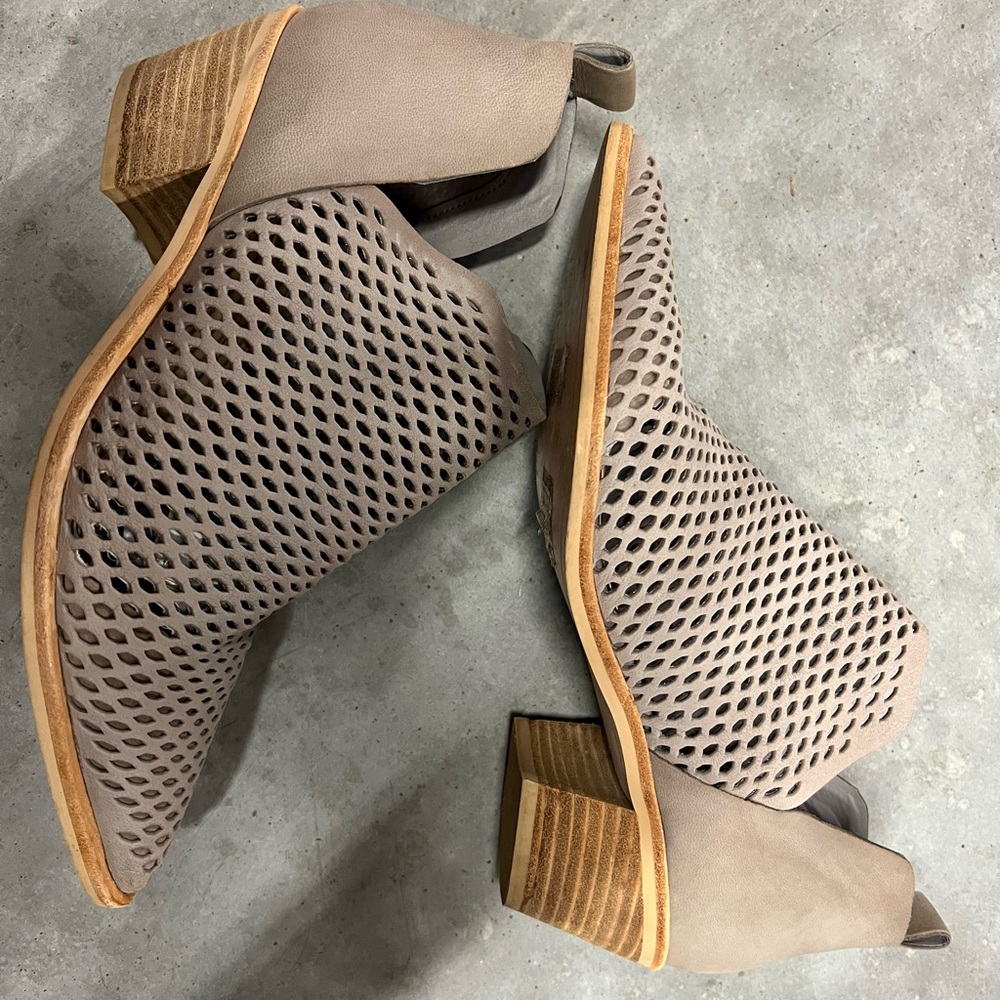 Mint condition booties by Dolce Vita